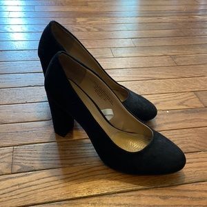 Merona size 10 with 3 1/2” heels